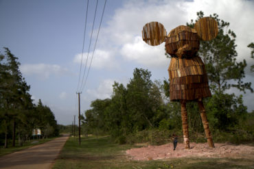 Wouter Klein Velderman, 'Monument For Transition', 2011, hout, 320 x 250 x 1500 cm, Moengo, Suriname.