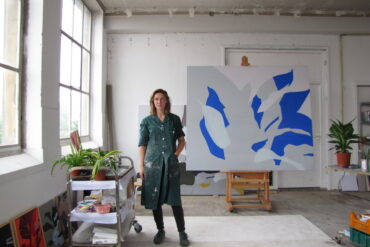 Liesbeth Piena in haar atelier.